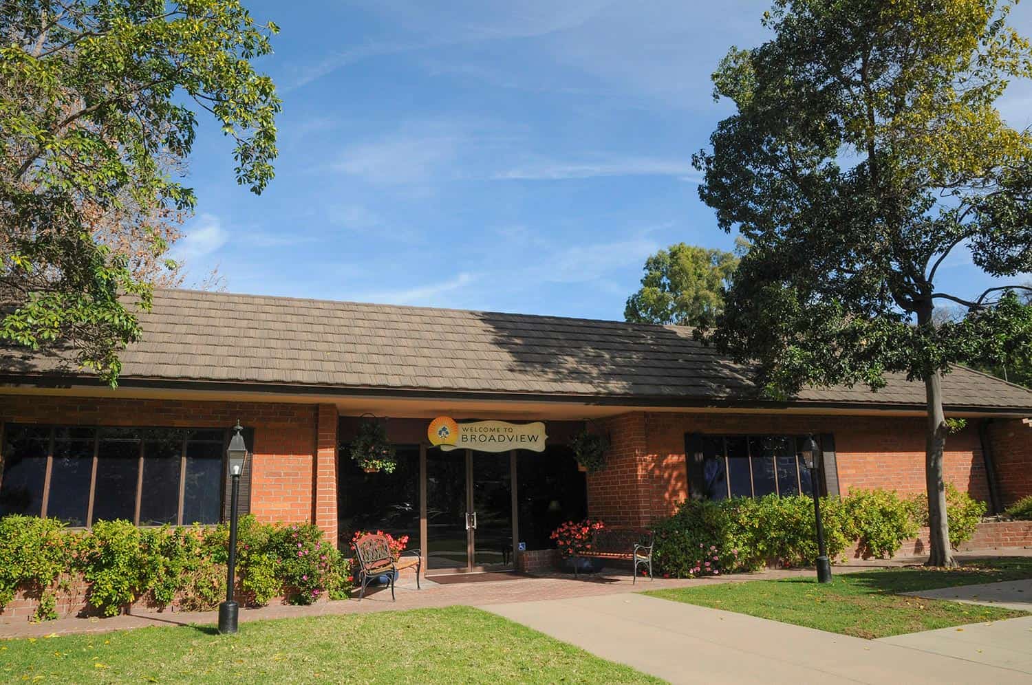 The welcoming front entrance and gardens at Broadview